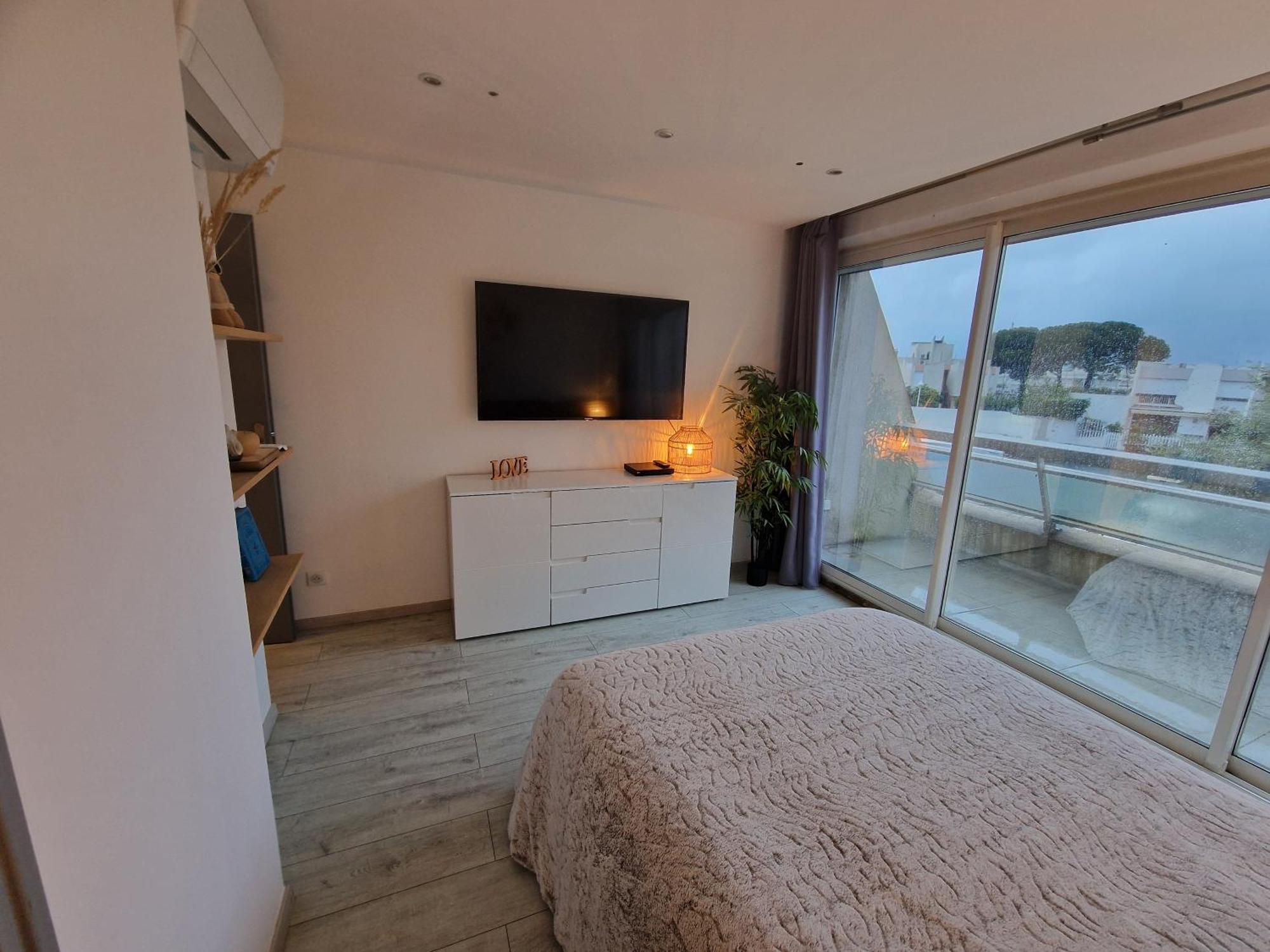 Marina Exceptionnelle - 8 Pers - 120 M2 Vue Mer - Suites Parentales - Cinema - Ponton Le Grau-du-Roi Bagian luar foto