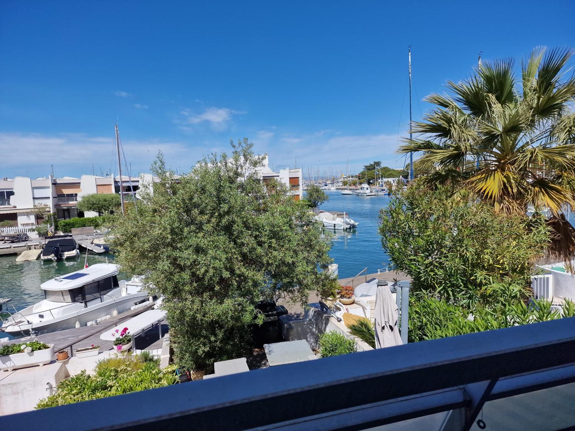 Marina Exceptionnelle - 8 Pers - 120 M2 Vue Mer - Suites Parentales - Cinema - Ponton Le Grau-du-Roi Bagian luar foto