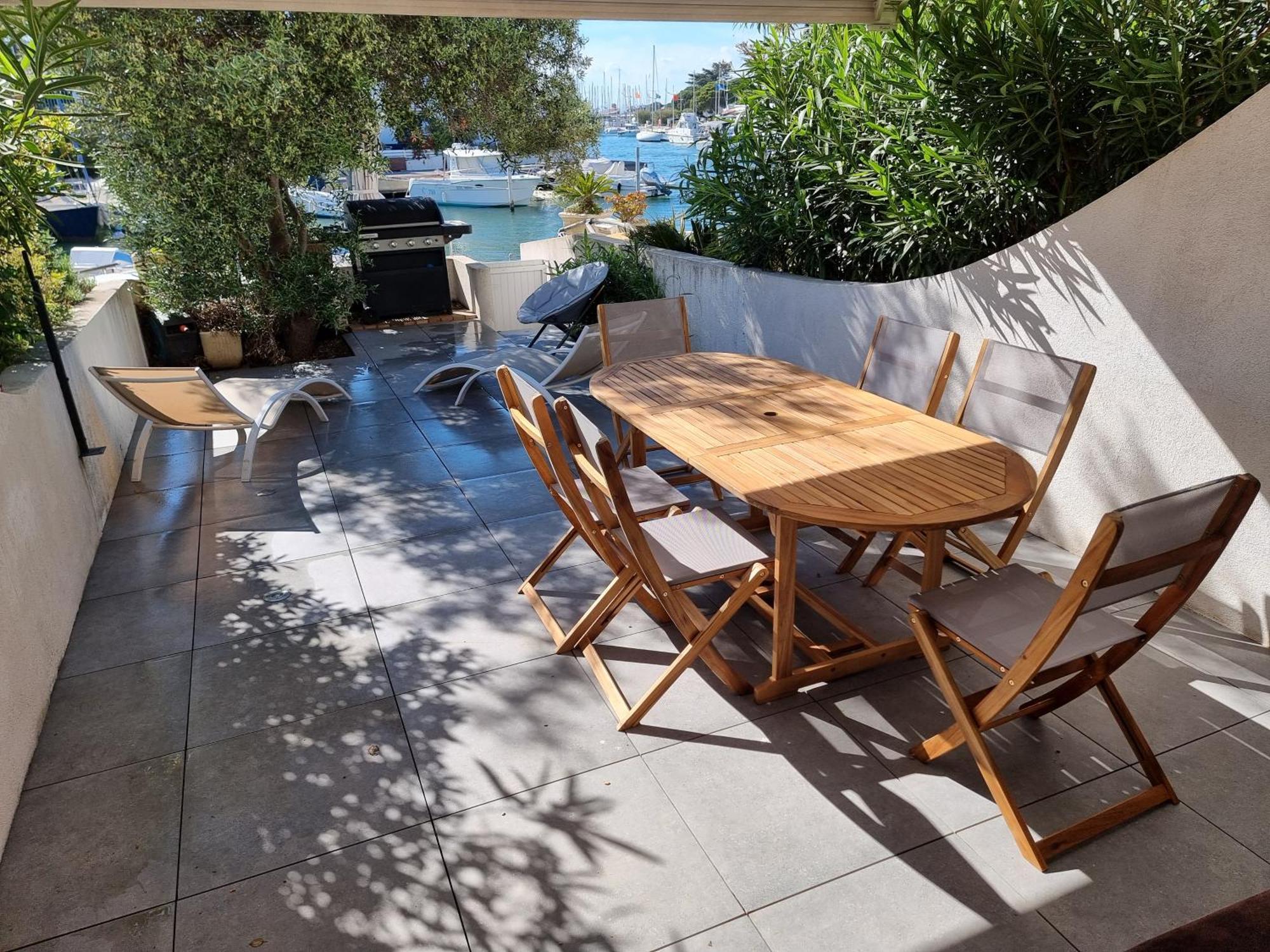 Marina Exceptionnelle - 8 Pers - 120 M2 Vue Mer - Suites Parentales - Cinema - Ponton Le Grau-du-Roi Bagian luar foto