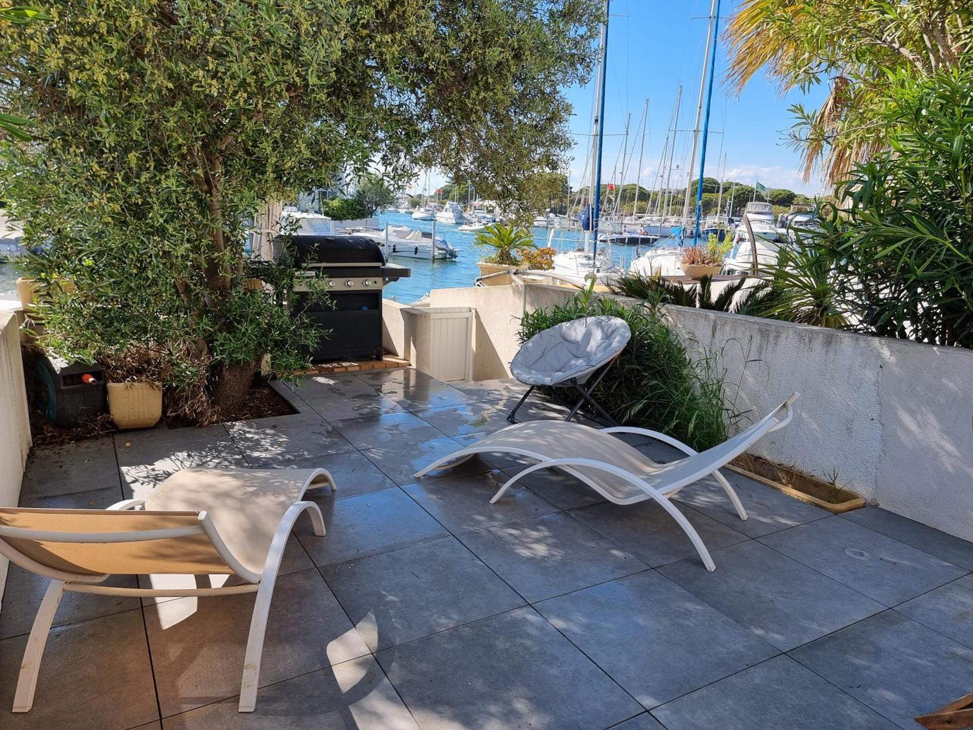 Marina Exceptionnelle - 8 Pers - 120 M2 Vue Mer - Suites Parentales - Cinema - Ponton Le Grau-du-Roi Bagian luar foto